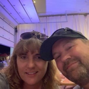 Meet your Posher, Rowena